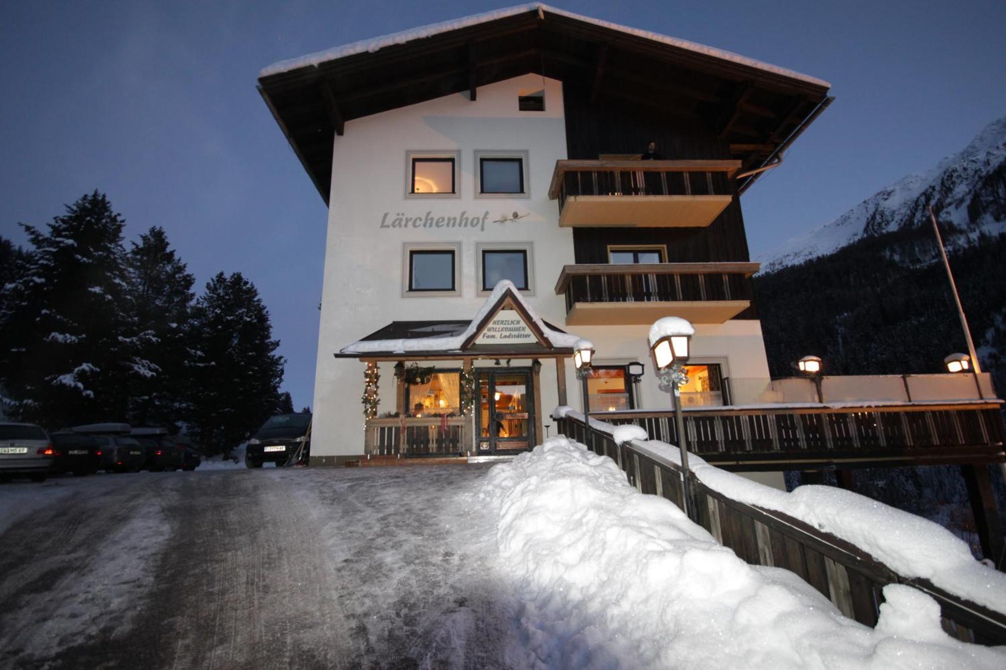 Laerchenhof Hotel Санкт Якоб ин Дефереген Екстериор снимка